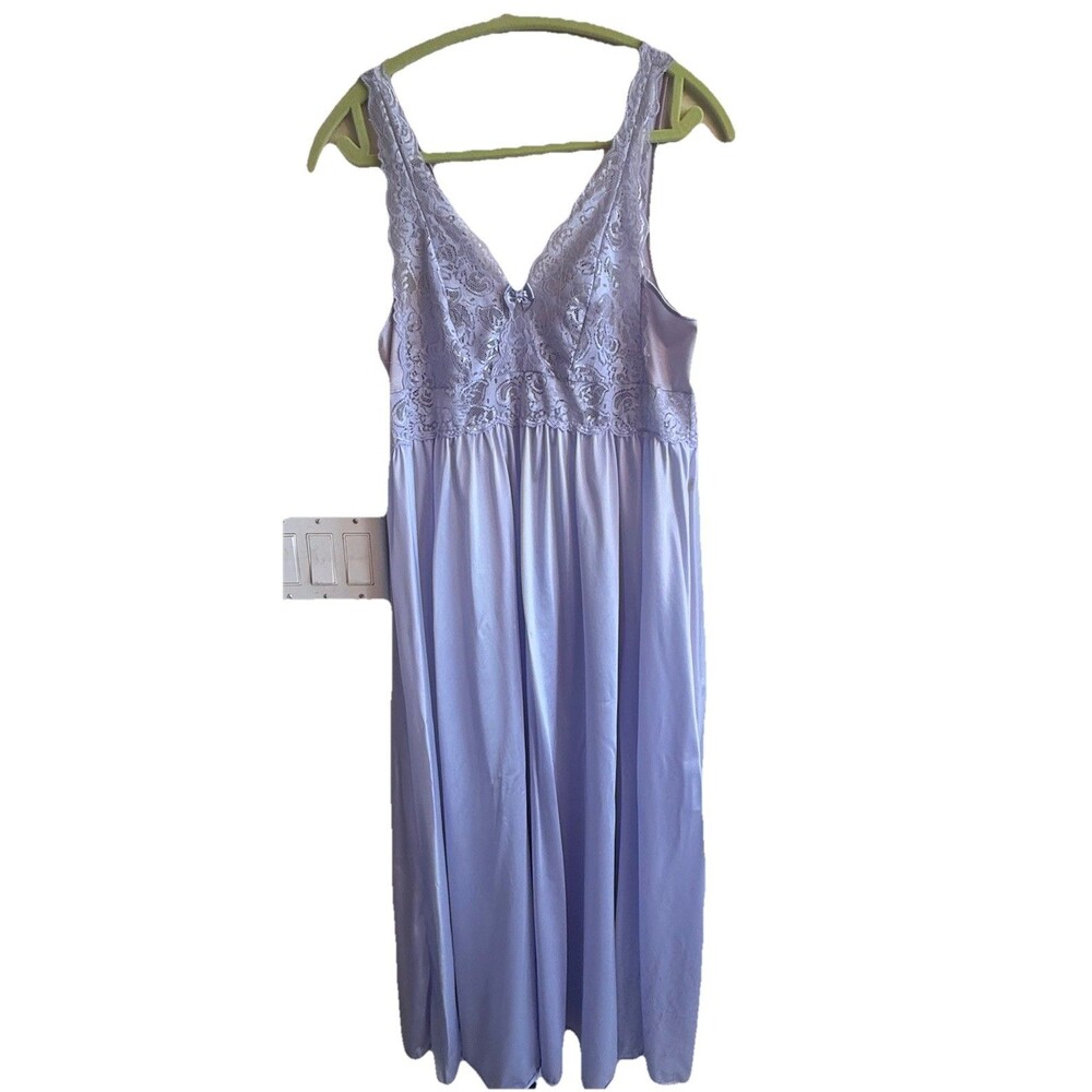 Vintage Shadowline New Peignoir Set Robe & Gown Size L Nylon Lavender Long Set